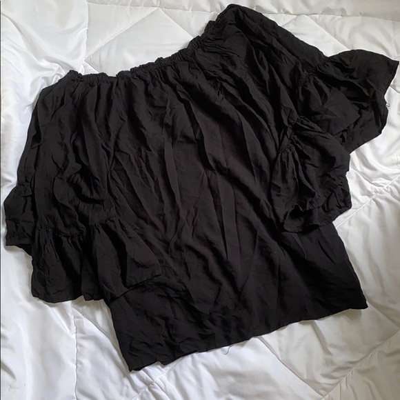SOLD black off the shoulder w bell sleeves top - Picture 2 of 3
